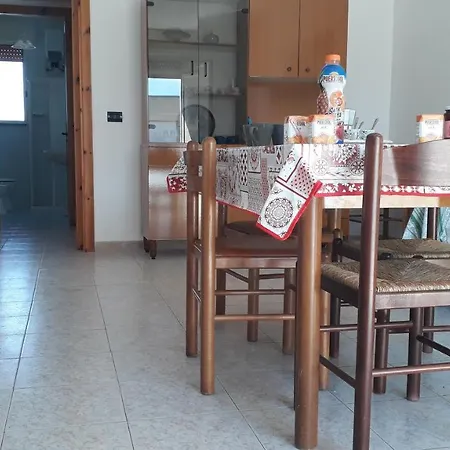 Apartmán Charming Near The With A Terrace Parking Available, Pets *