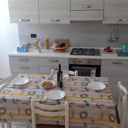 Charming Near The With A Terrace Parking Available, Pets Apartmán San Foca